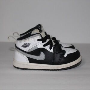 Nike Air Jordan 1 Mid White Black Grey 640735-073 Toddlers Size 8C Used